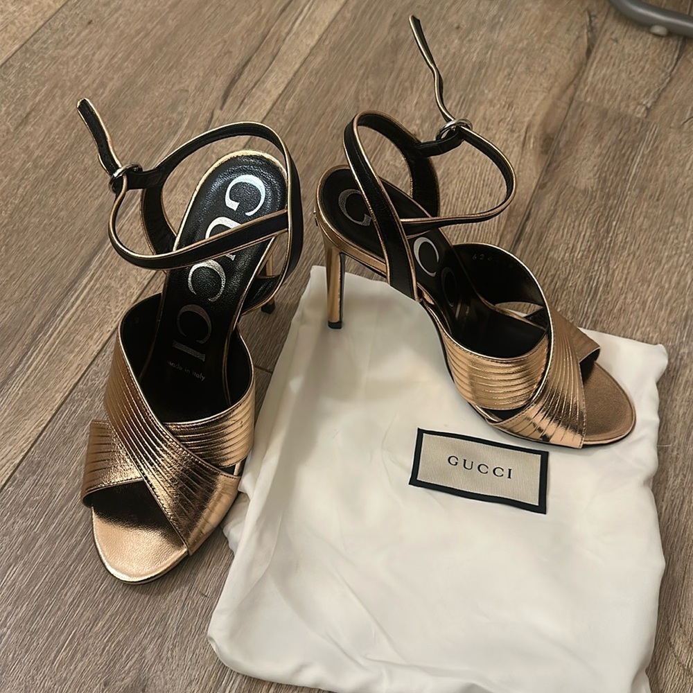 GUCCI metallic rose gold heels Size 36